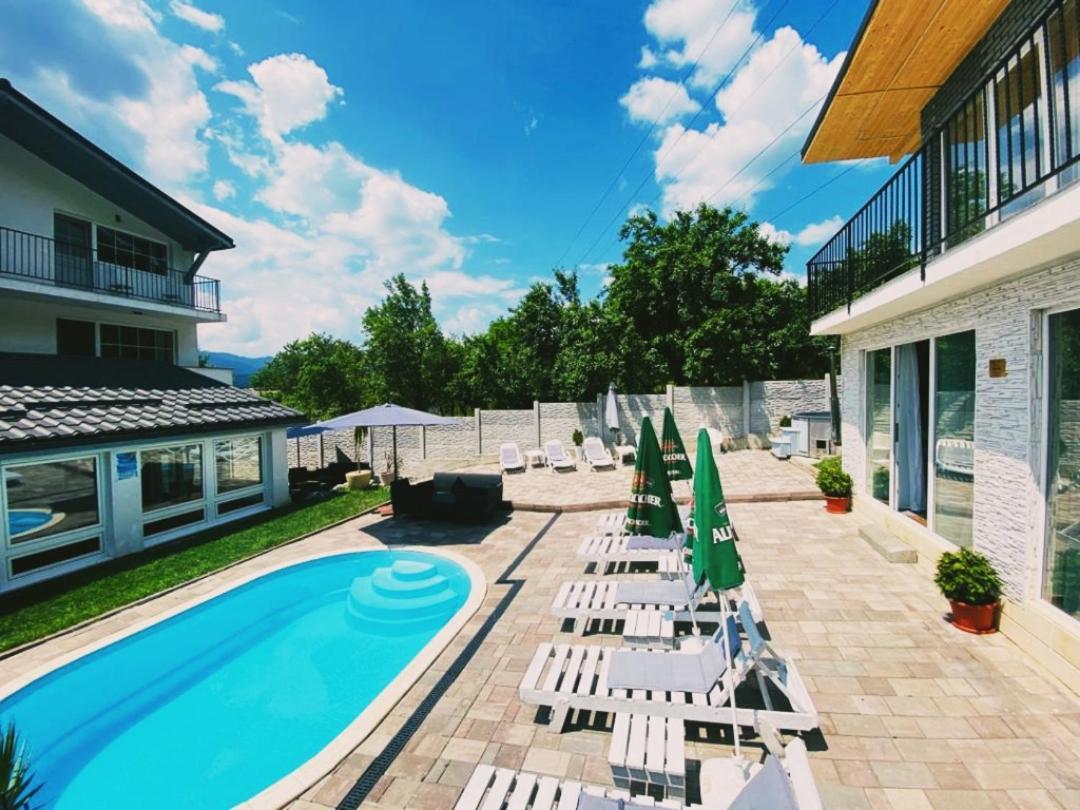 Green Hill Villa Călimăneşti Exterior foto